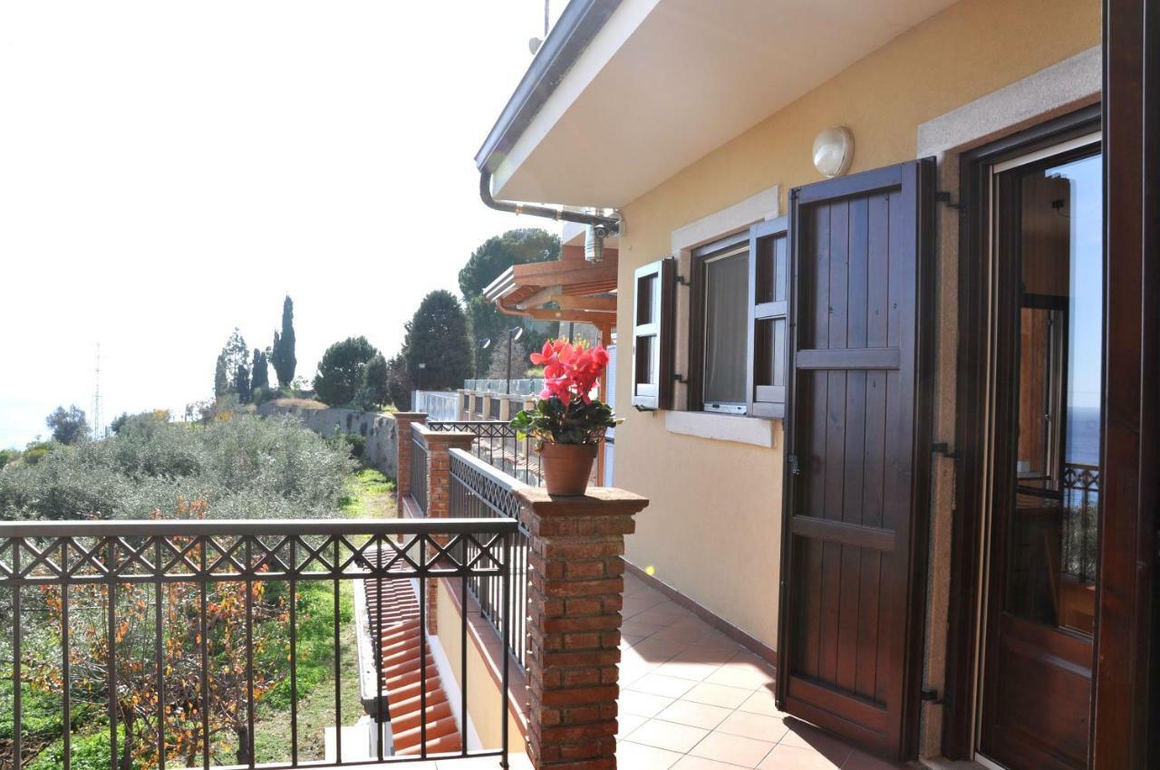Villa Gemma di Mare Santa Teresa Di Riva Esterno foto