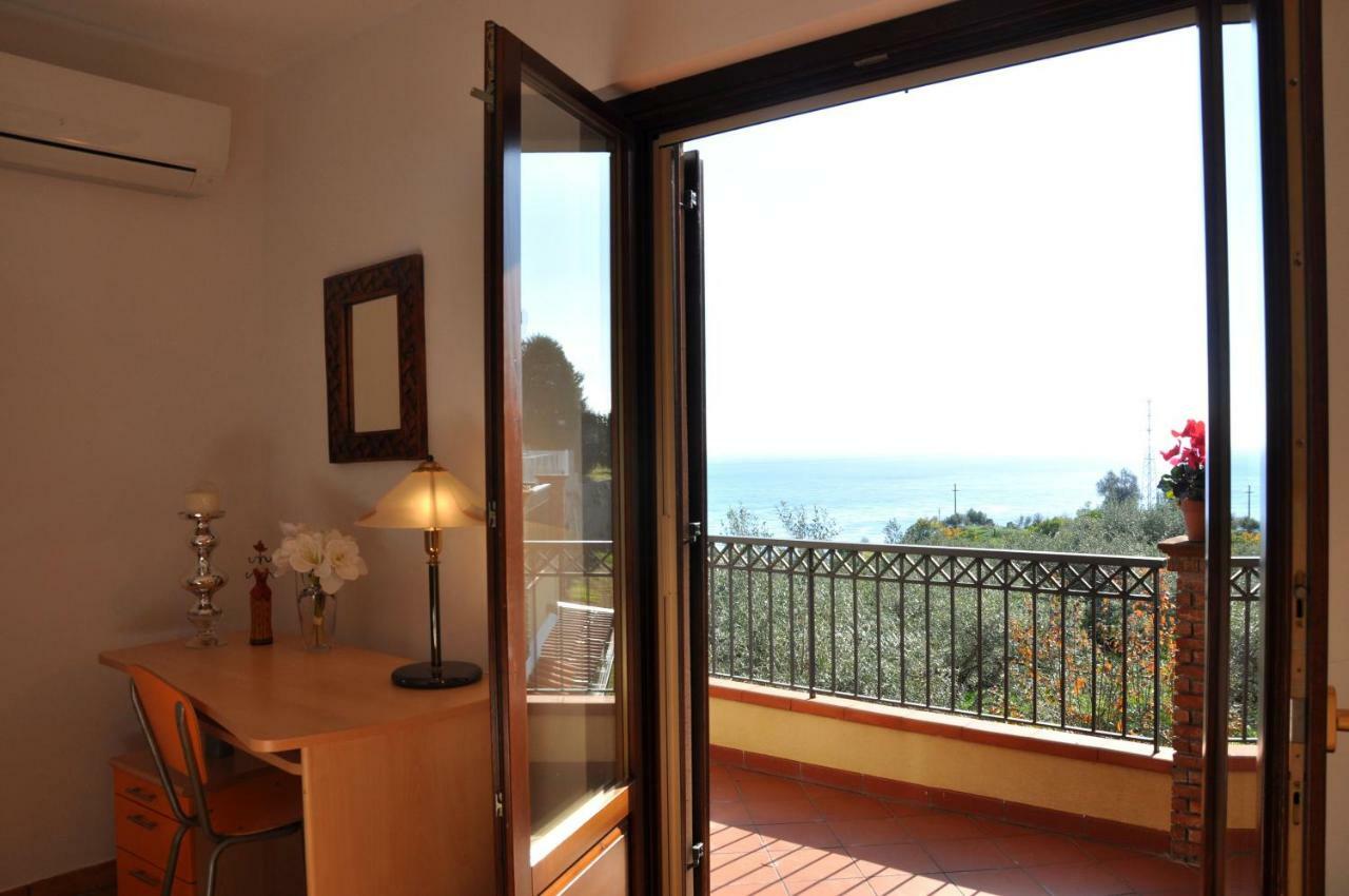 Villa Gemma di Mare Santa Teresa Di Riva Esterno foto